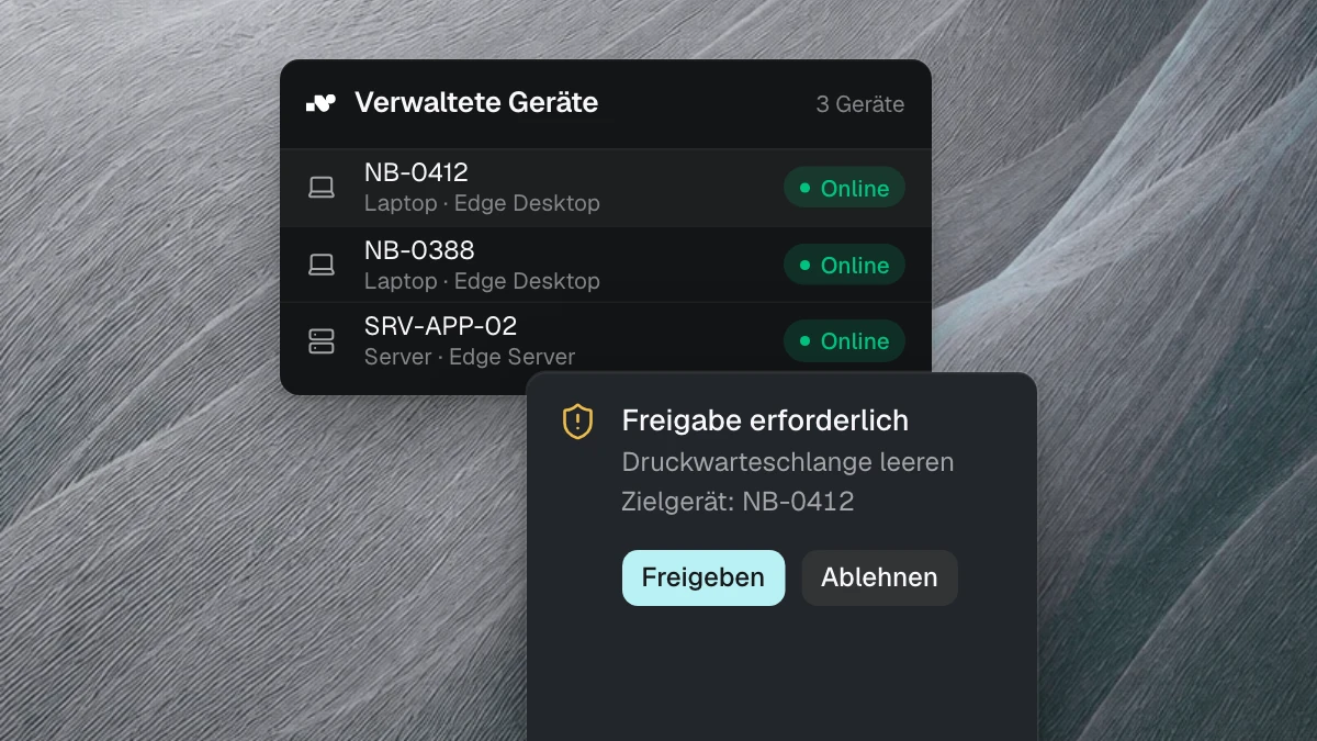 Produktansicht: Drei Geräte mit nara Edge sind online. Vorn fragt nara eine Freigabe an, bevor es auf dem Laptop NB-0412 die Druckwarteschlange leert.